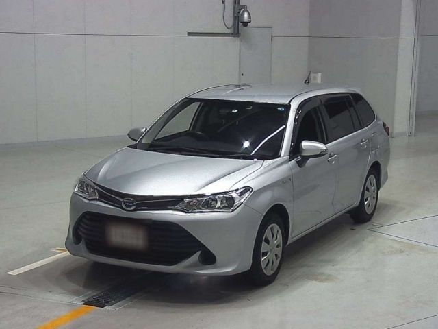 30107 Toyota Corolla fielder NKE165G 2016 г. (CAA Chubu)